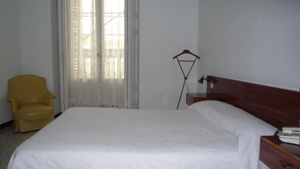 Hostal Americano Madrid Room photo