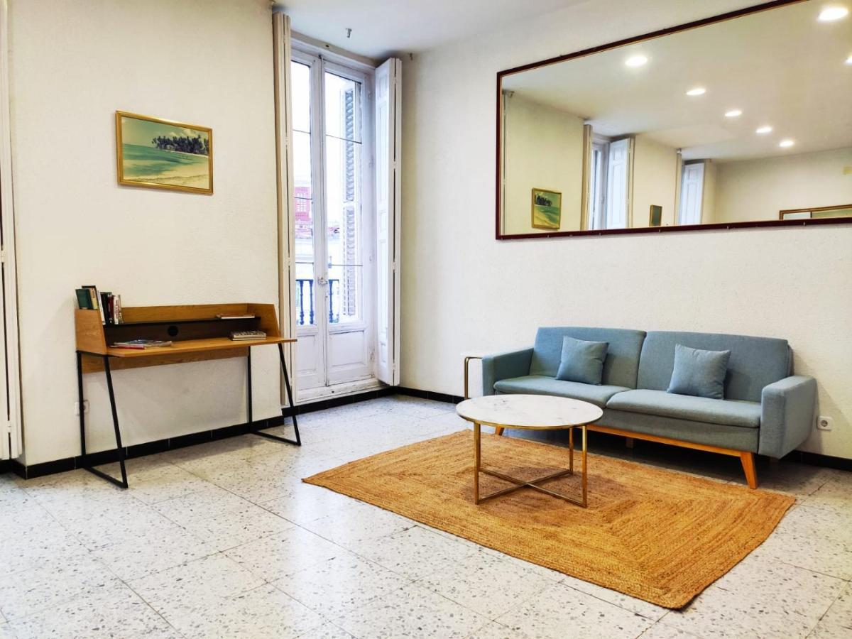 Hostal Americano Madrid Exterior photo