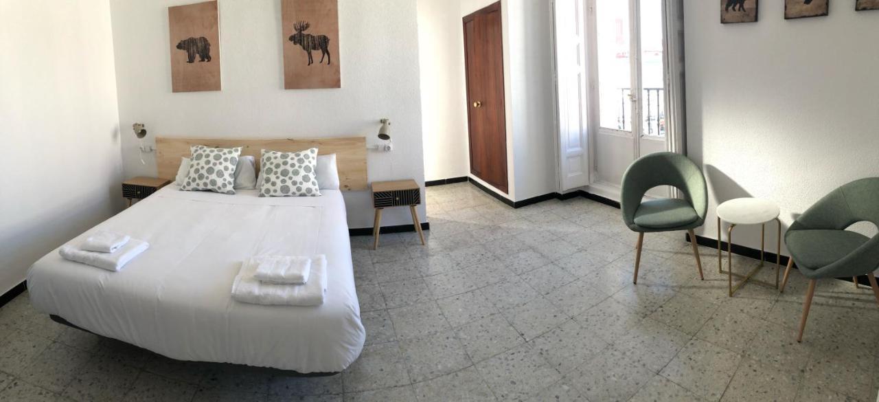Hostal Americano Madrid Exterior photo