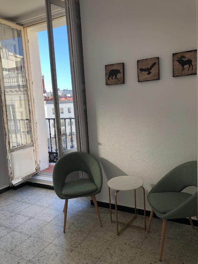 Hostal Americano Madrid Exterior photo