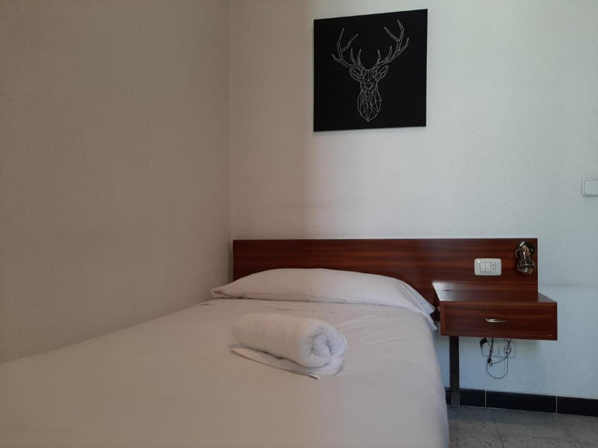 Hostal Americano Madrid Exterior photo